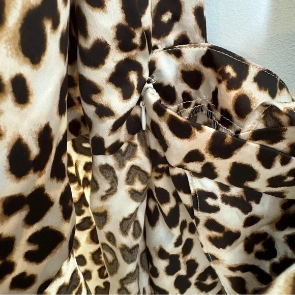 NWT Do+Be Open Back Leopard Print Ruffle Wrap Romper Black and Tan Size S - Picture 9 of 14